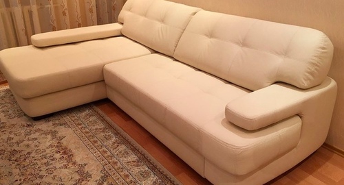 Обивка углового дивана.  Севастопольская